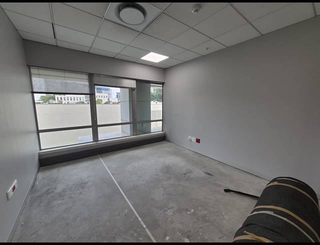 947M² OFFICE TO LET IN SANDTON CENTRAL